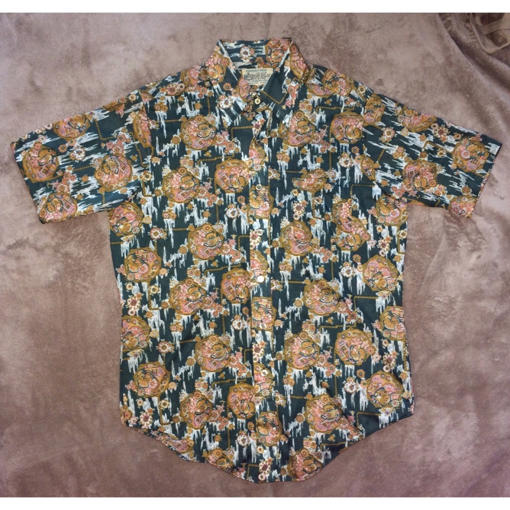 *SOLD* 1960s Vintage button down collared t-shirt - Picture 1 of 7
